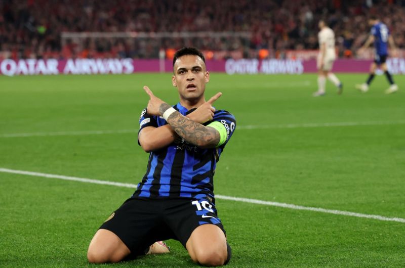 Anh nổi bật với khả năng dứt điểm đa dạng và bản năng săn bàn nhạy bén