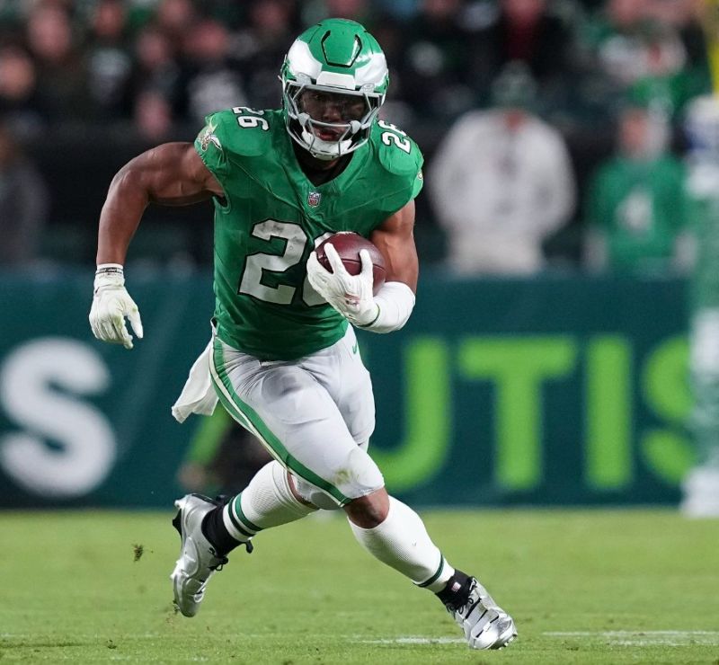 Barkley từng giành danh hiệu NFL Offensive Rookie of the Year ngay mùa giải đầu tiên