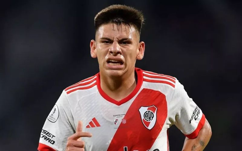 Claudio Echeverri là cái tên đang được chú ý của đội tuyển Argetina 