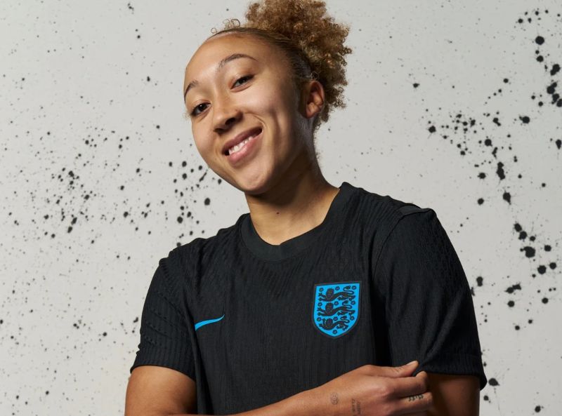 Lauren James là cầu thủ bóng đá nữ người Anh, hiện thi đấu cho Chelsea