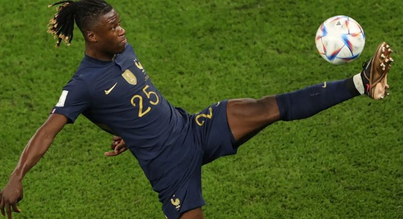 Ở tuổi 22, Eduardo Camavinga được đánh giá là một trong những tài năng trẻ sáng giá nhất thế giới