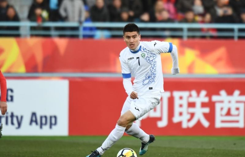 Odiljon Hamrobekov sở hữu thể lực bền bỉ cùng kỹ năng phòng ngự ấn tượng