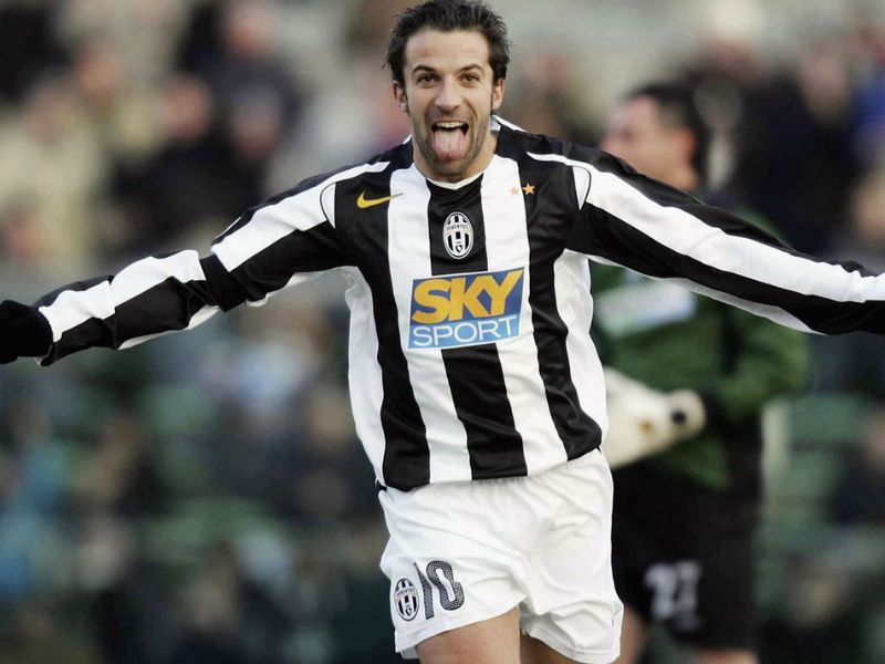 Huyền thoại Juventus với hơn 700 trận đấu