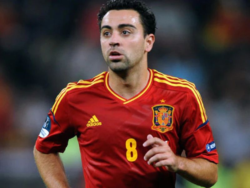 Xavi Hernández là tiền vệ xuất sắc của tuyển Tây Ban Nha 